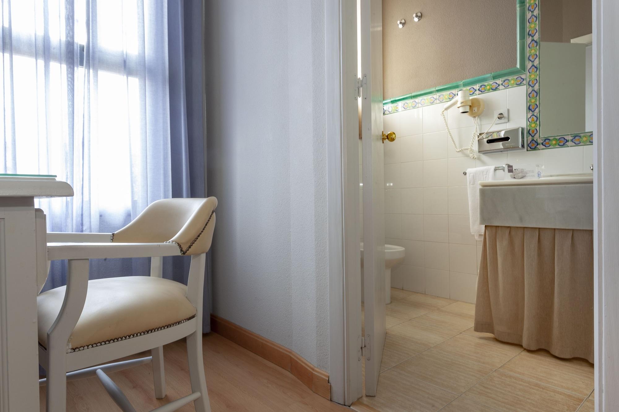 Aacr Hotel Monteolivos Sevilla Bagian luar foto