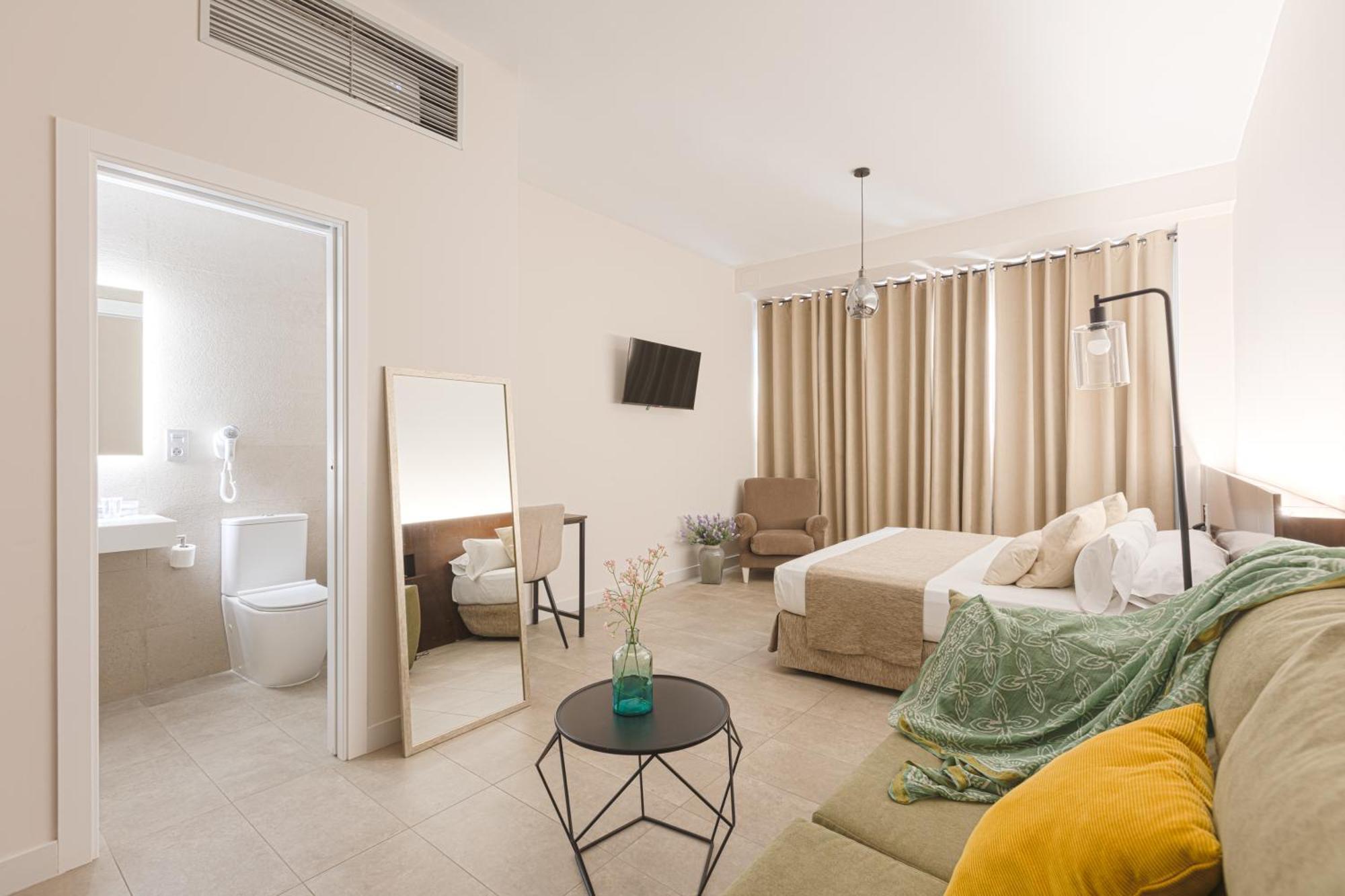 Aacr Hotel Monteolivos Sevilla Bagian luar foto