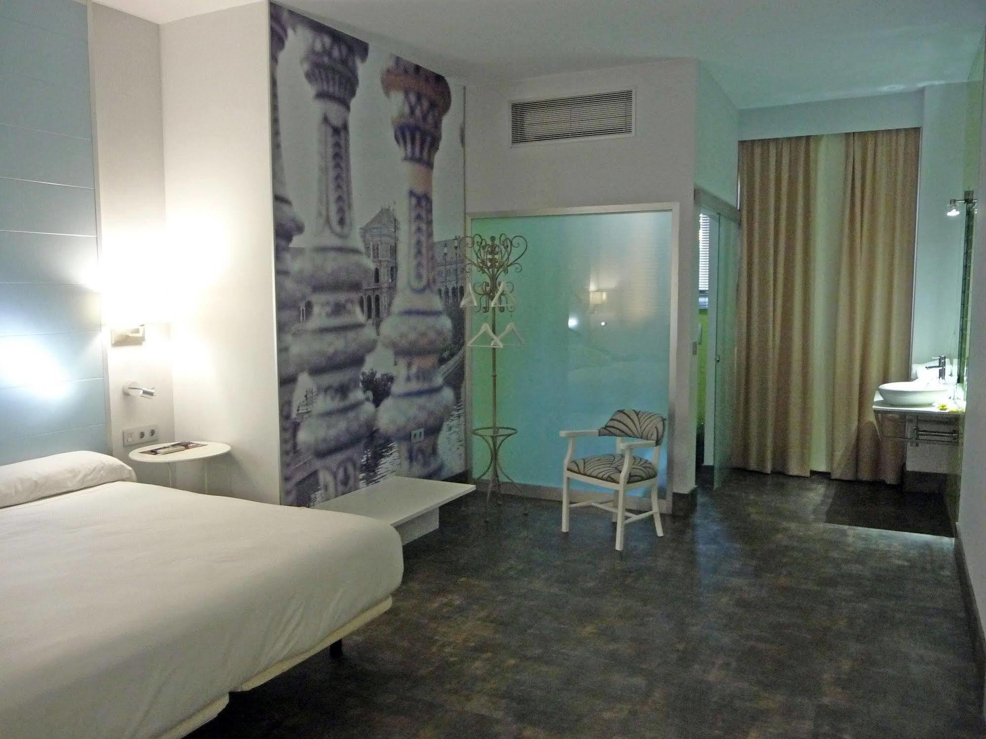 Aacr Hotel Monteolivos Sevilla Bagian luar foto