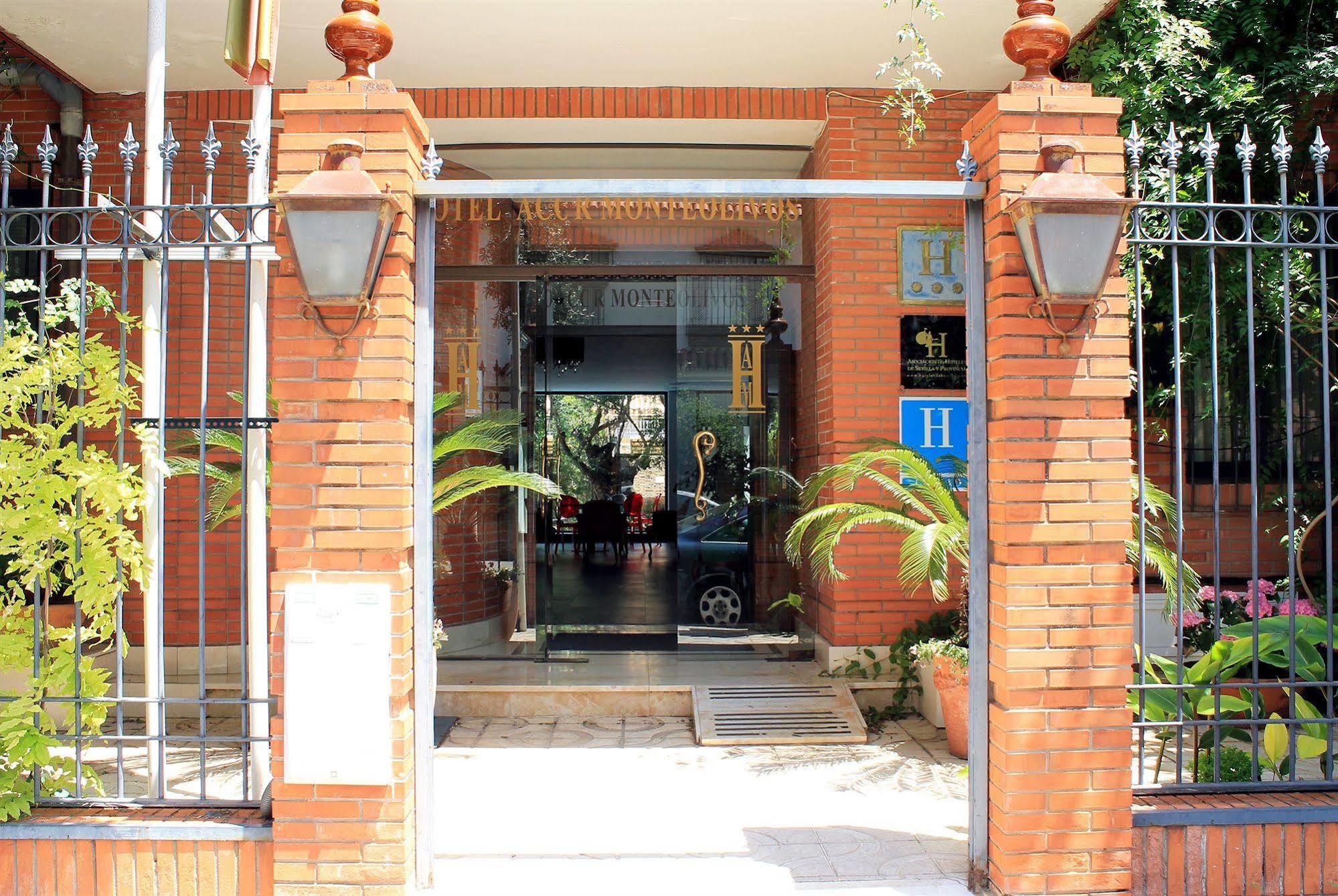 Aacr Hotel Monteolivos Sevilla Bagian luar foto